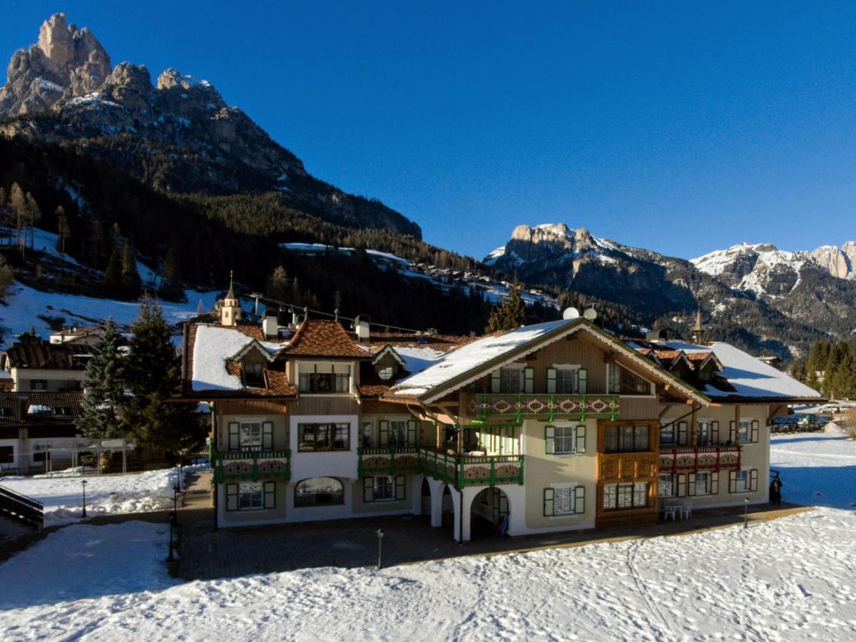 Residence Holiday Pozza di Fassa Extérieur photo