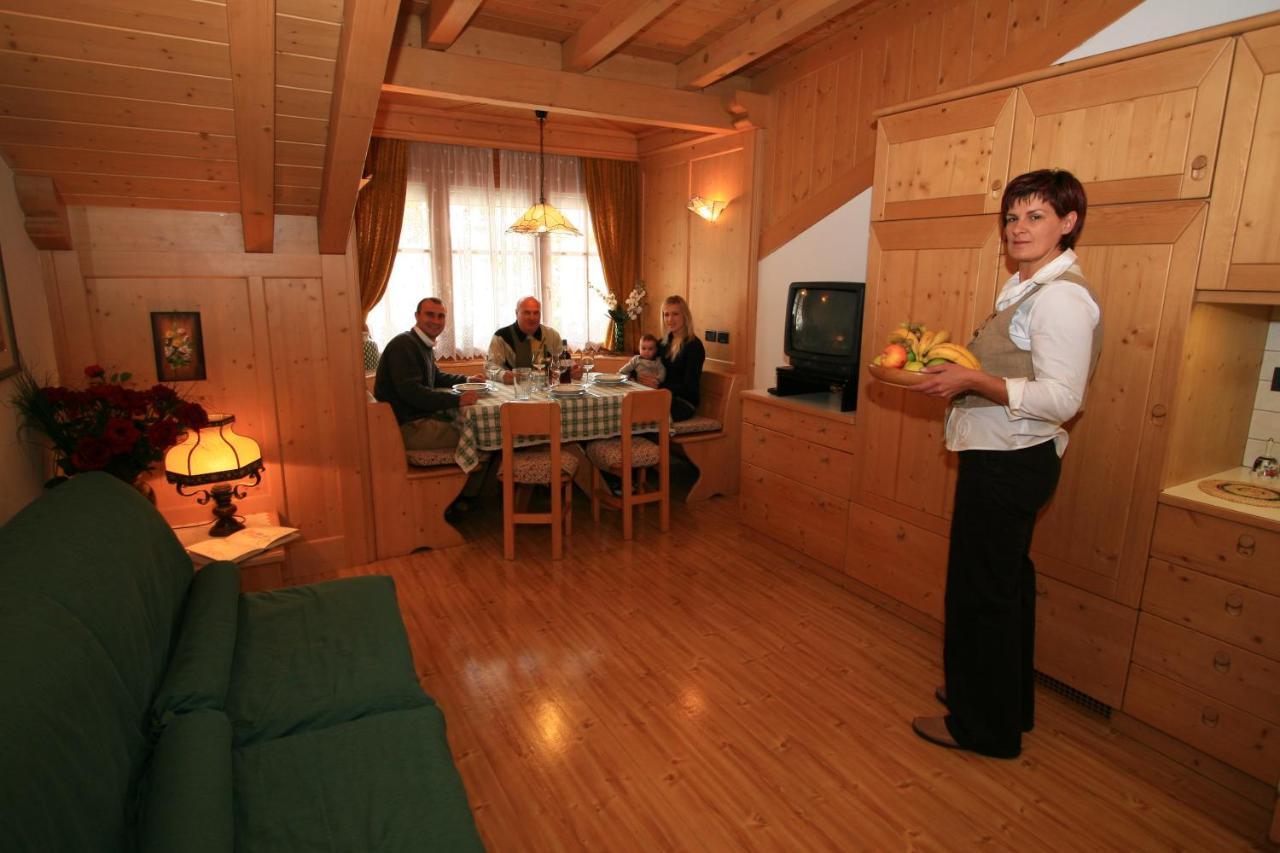 Residence Holiday Pozza di Fassa Extérieur photo