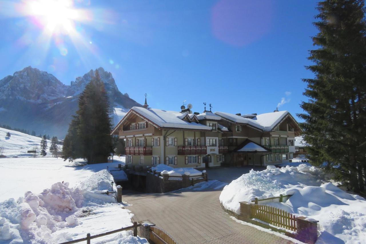 Residence Holiday Pozza di Fassa Extérieur photo
