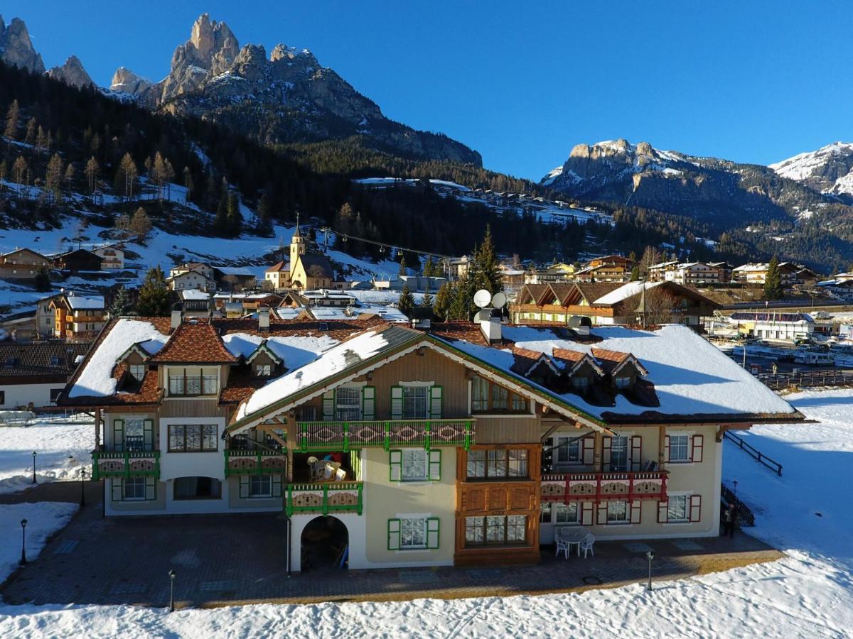 Residence Holiday Pozza di Fassa Extérieur photo