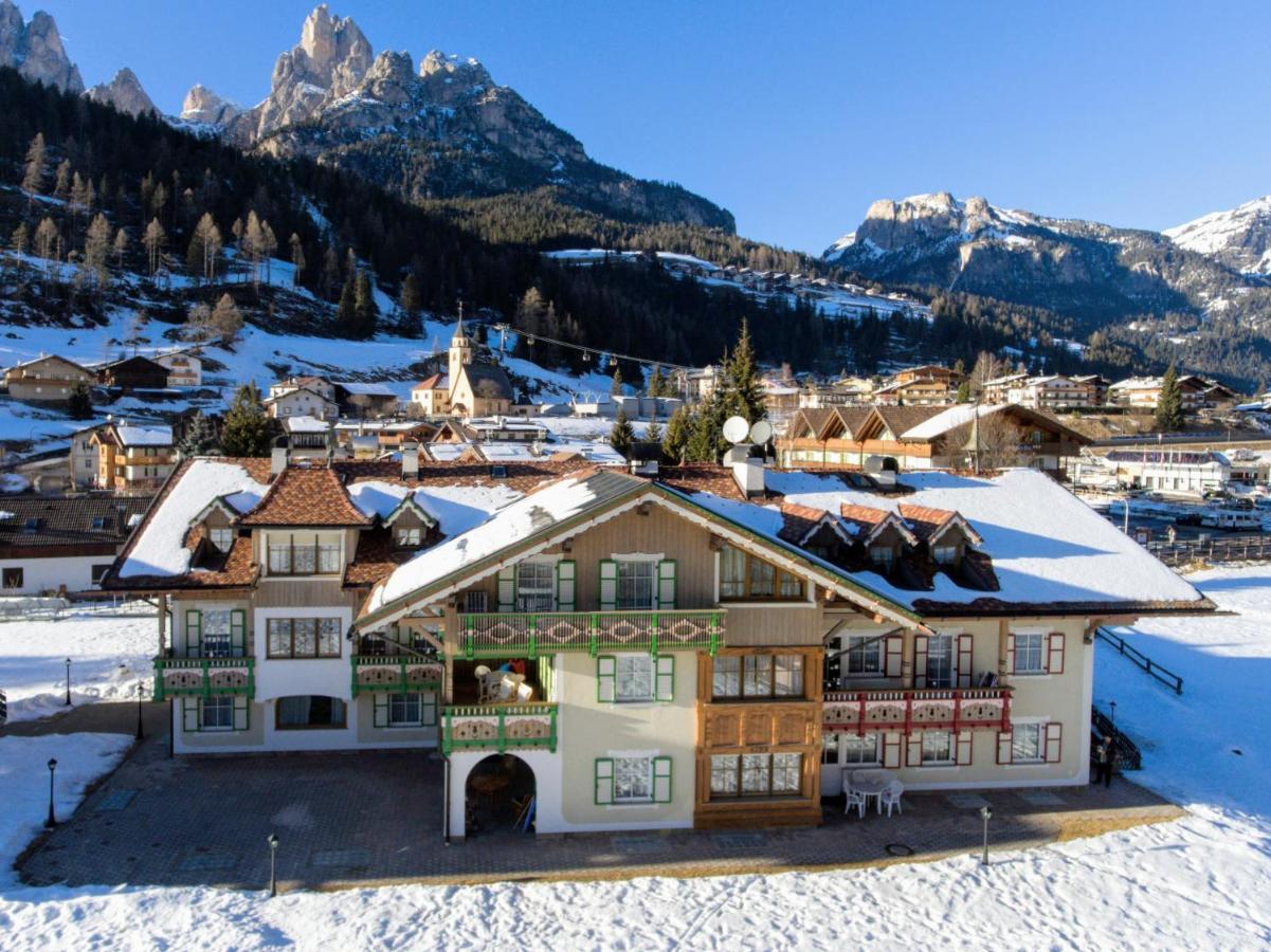 Residence Holiday Pozza di Fassa Extérieur photo