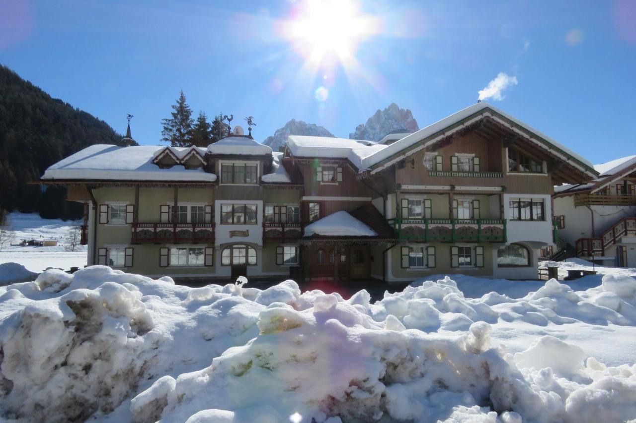 Residence Holiday Pozza di Fassa Extérieur photo